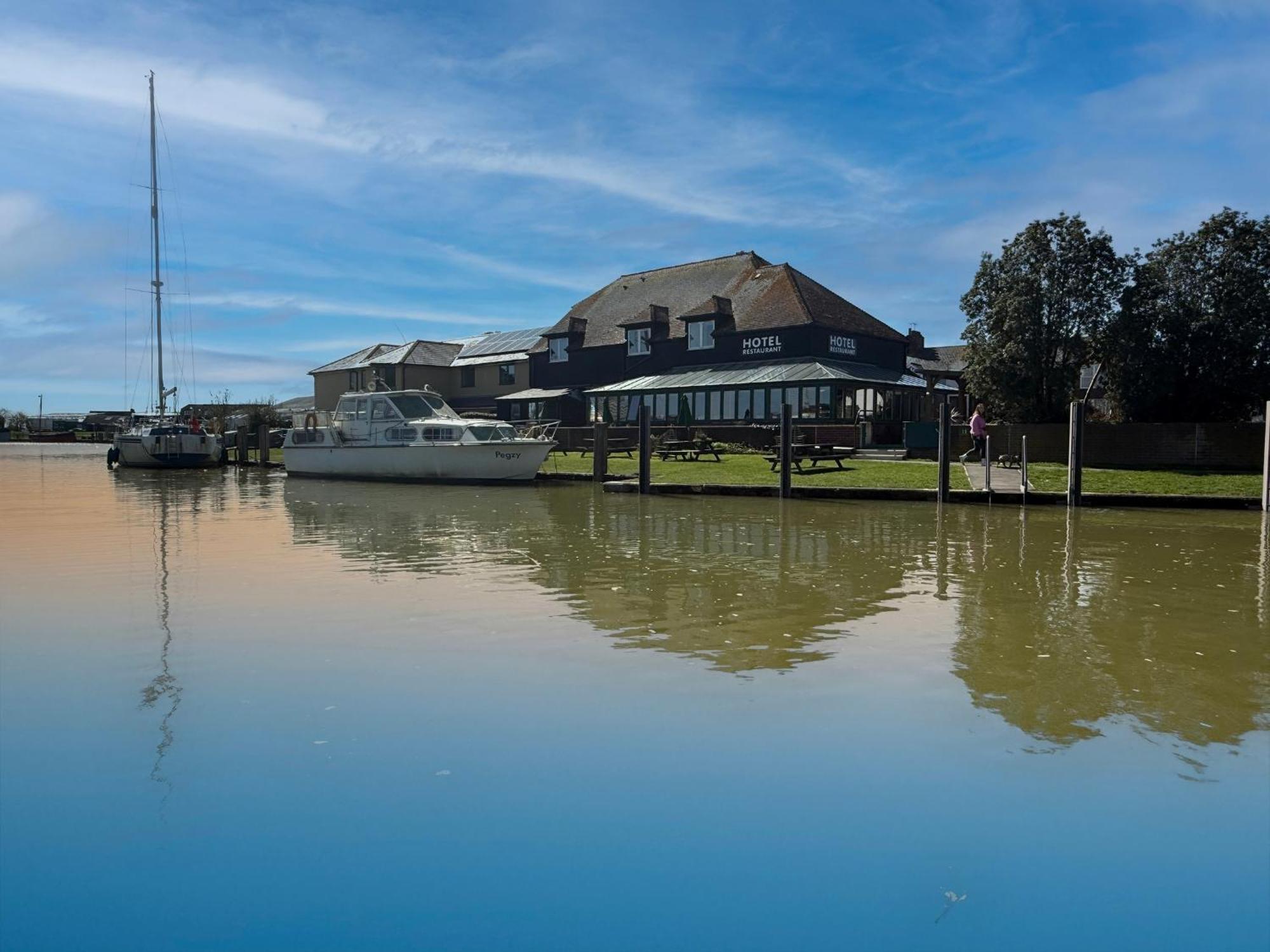 ריי The River Haven Hotel מראה חיצוני תמונה